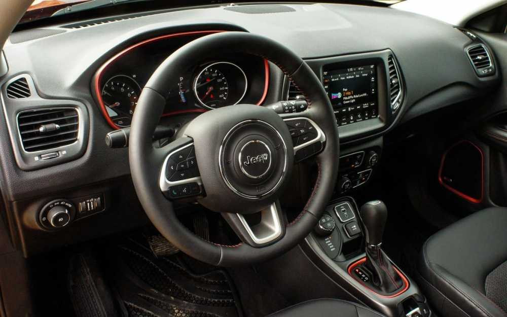 2017jeepcompasstrailhawk-030