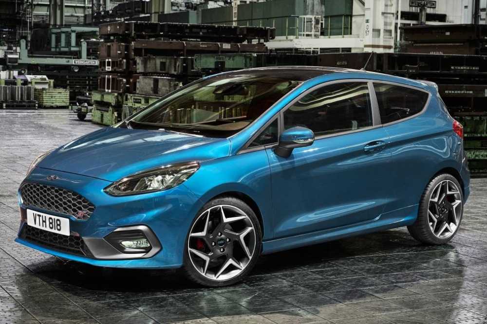 ford_2017_fiesta_st_02