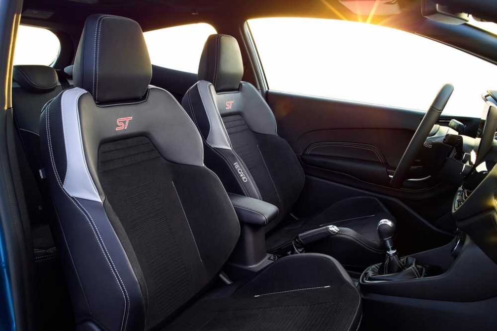 ford_2017_fiesta_st_16