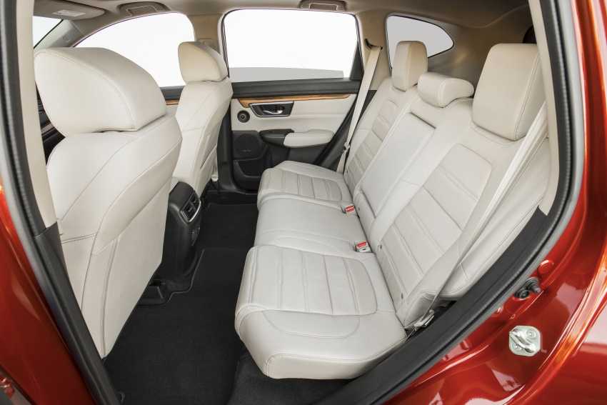 2017_Honda_CR-V_085-850x567