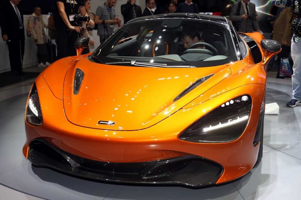 McLaren-720S-1