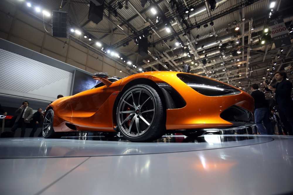 McLaren-720S-7