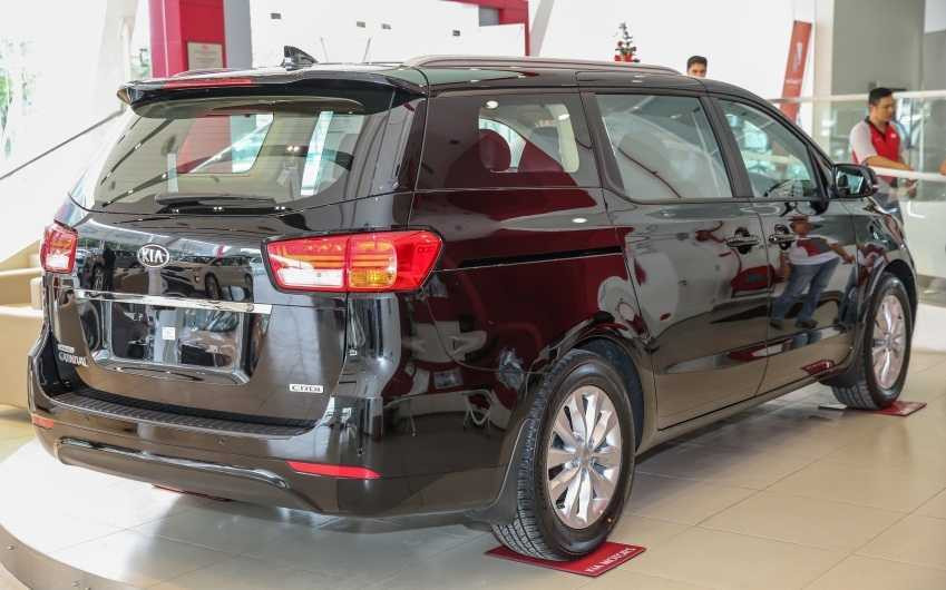 Kia_Carnival_22DGS-2-850x567