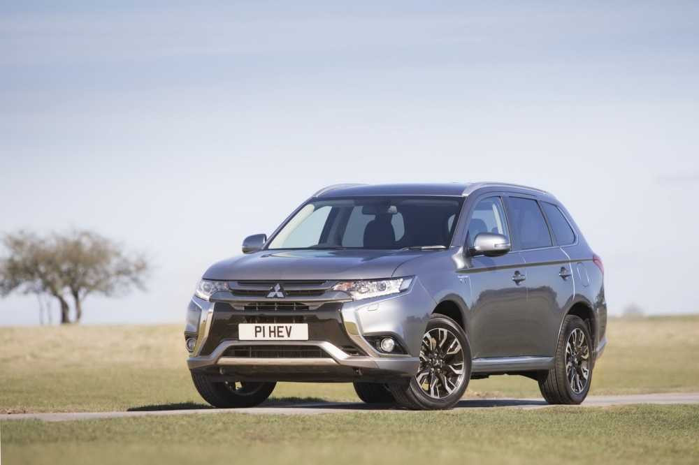 Outlander-PHEV-Juro-1