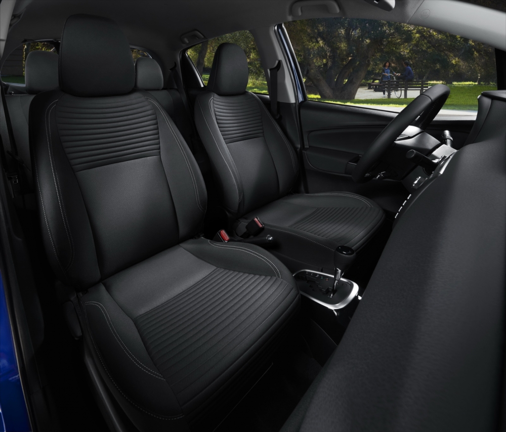 2018-toyota-yaris-2