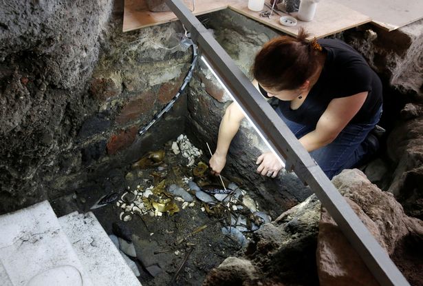 Alejandra-Molina-an-archaeologist-with-the-National-Institute-of-Anthropology-and-History-INAH-w (2)
