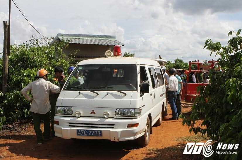 14-6 cac nan nhan duoc dua len xe di giam dinh phap y