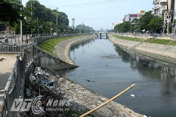 am-anh-nhung-dong-song-chet-o-ha-noi-0