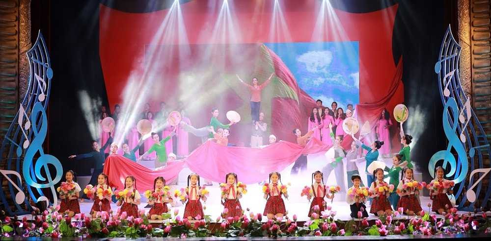 vang mai giai dieu to quoc (2)