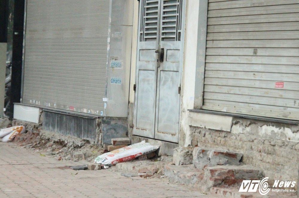 Hinh anh Pho phuong Ha Noi sau 1 thang ra quan dep via he 14