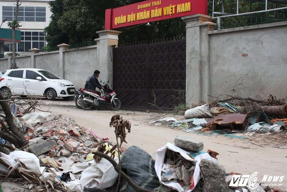 Hinh anh Phe thai bua vay 'duong cong mem mai'