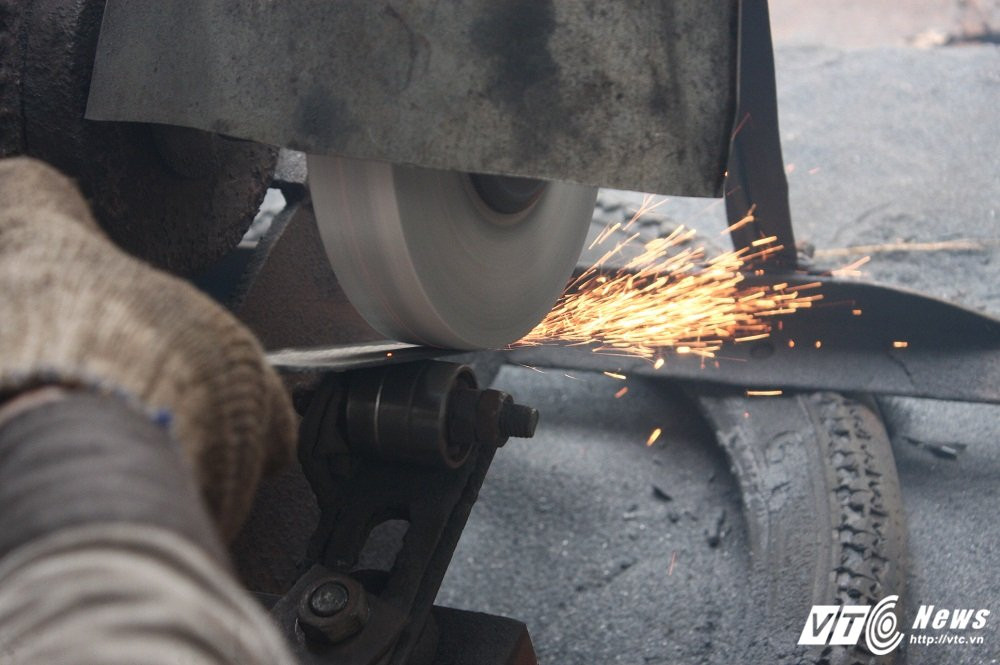 Hinh anh Nguoi phu nu hon 30 nam giu lua lo ren o Ha Noi 10