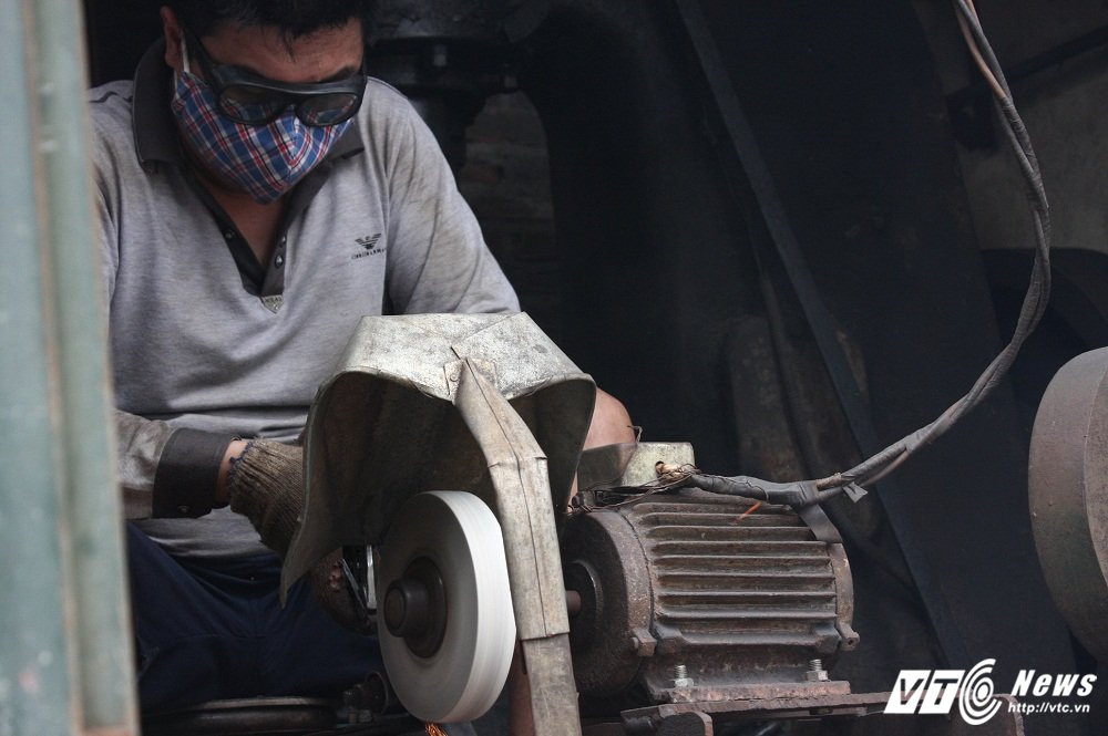 Hinh anh Nguoi phu nu hon 30 nam giu lua lo ren o Ha Noi 6