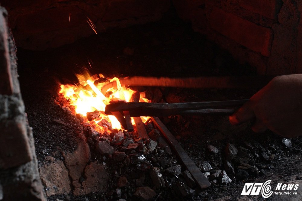 Hinh anh Nguoi phu nu hon 30 nam giu lua lo ren o Ha Noi 9
