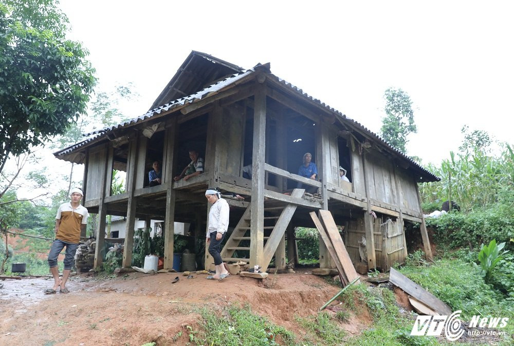 sạt lở đất ở hòa bình