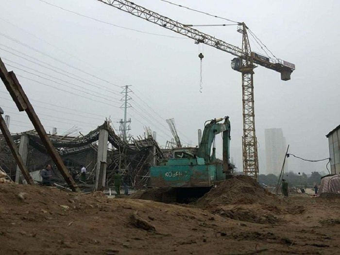 sập giàn giáo ở hà nội