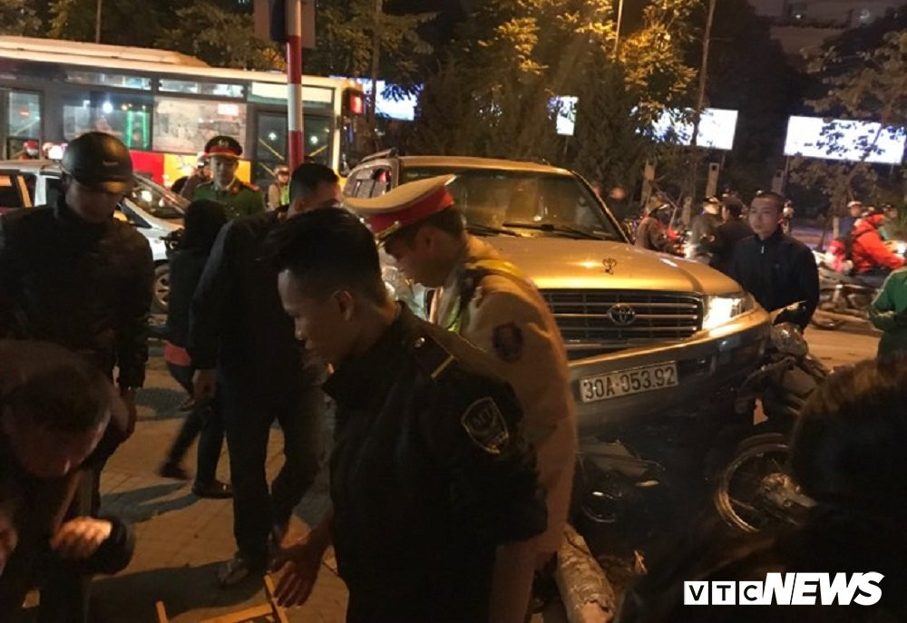 27156914_1216250141841456_1900056547_n 7