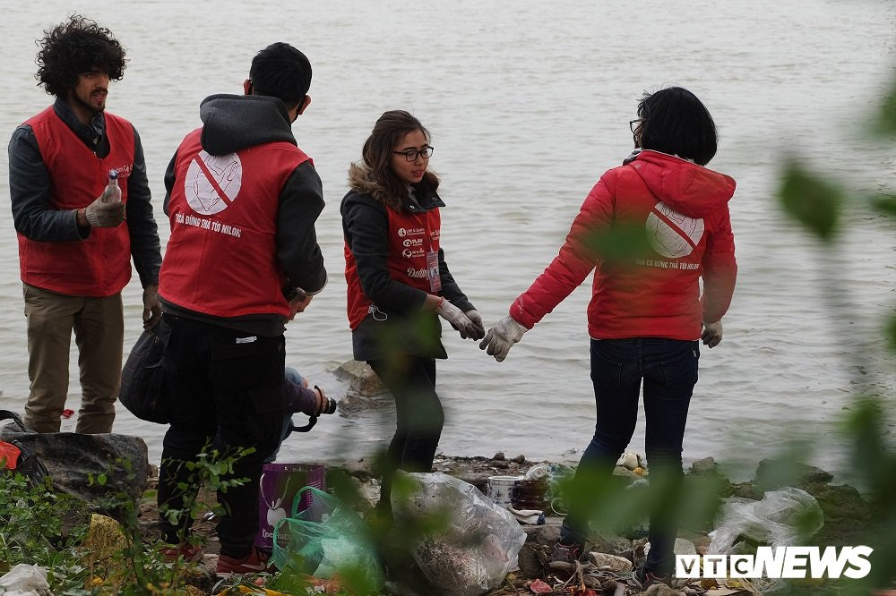 27846591_1590021767734003_1326064944_o