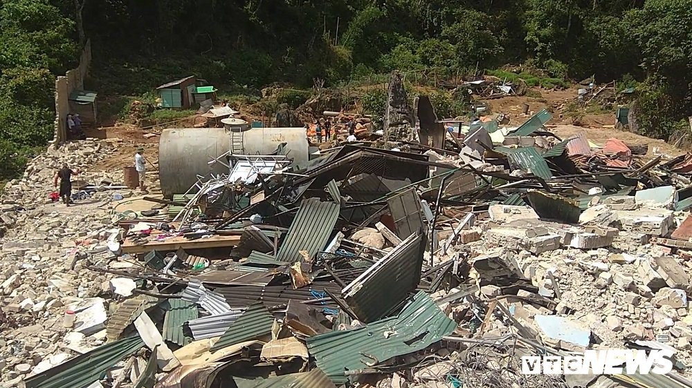 36421926_2085465498362772_3379772862586945536_n 14