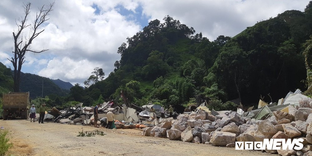 36481187_1597888343666776_1056543164334080000_n 13