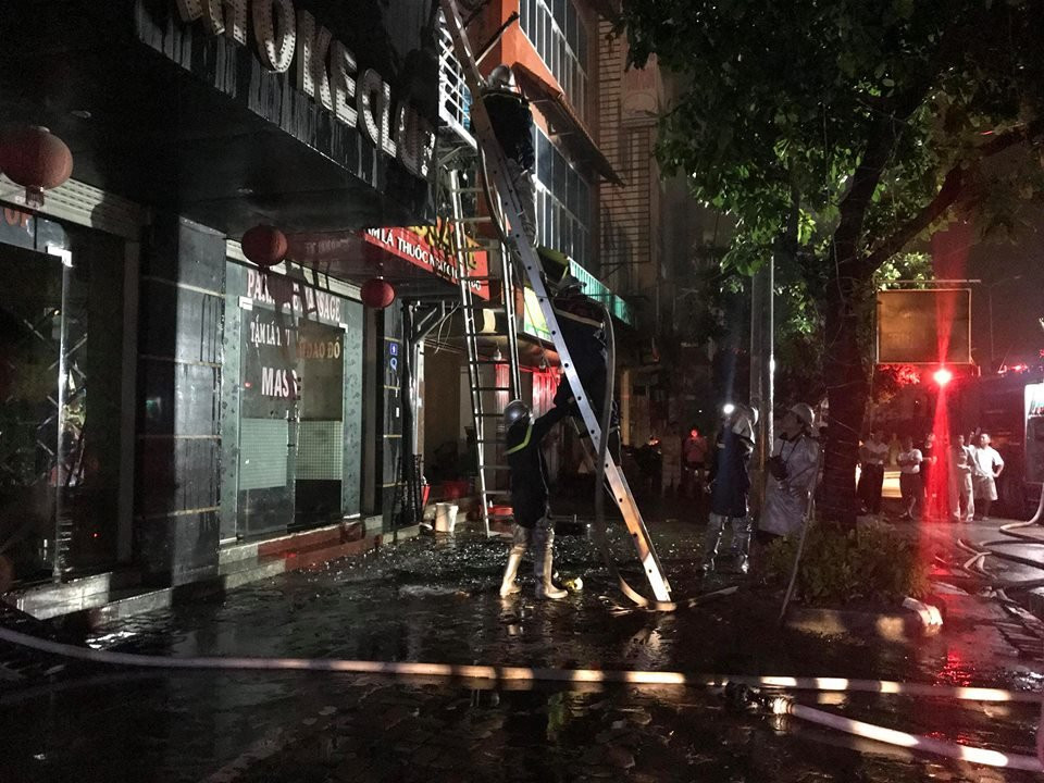 37807646_1086624564840789_1652491862591668224_n 5