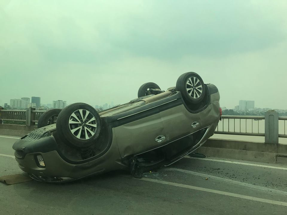 xe lat tren cau vinh tuy (2)