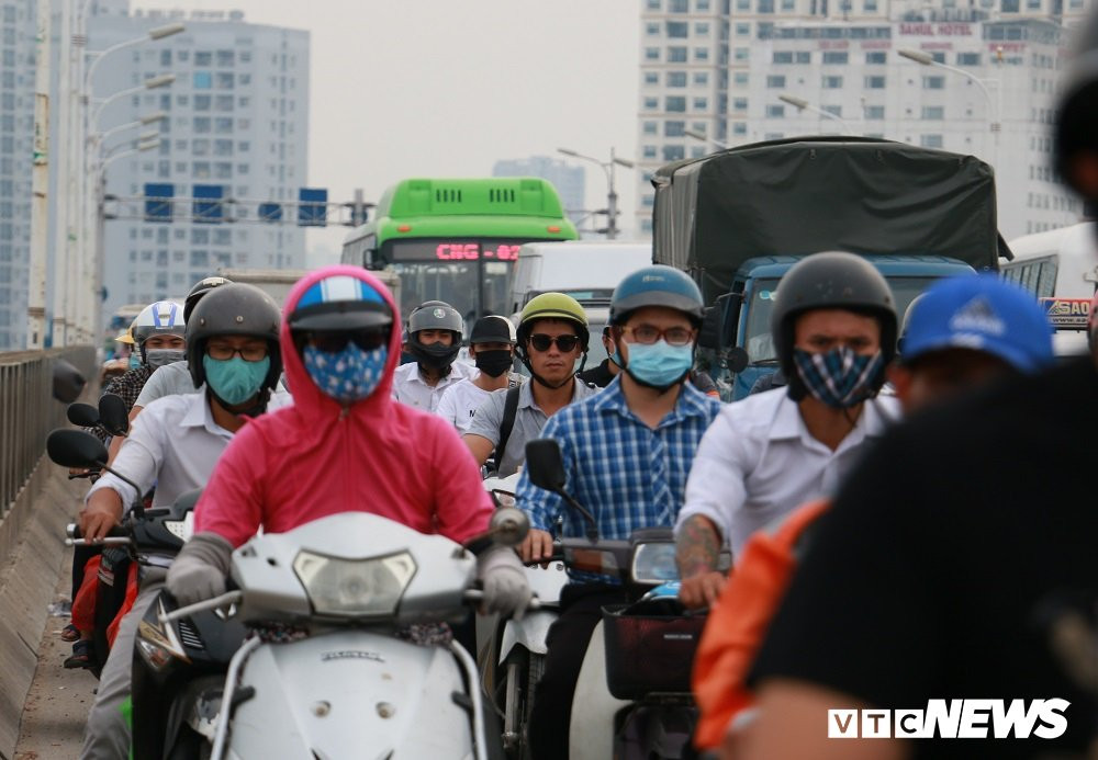 xe lat tren cau vinh tuy 5