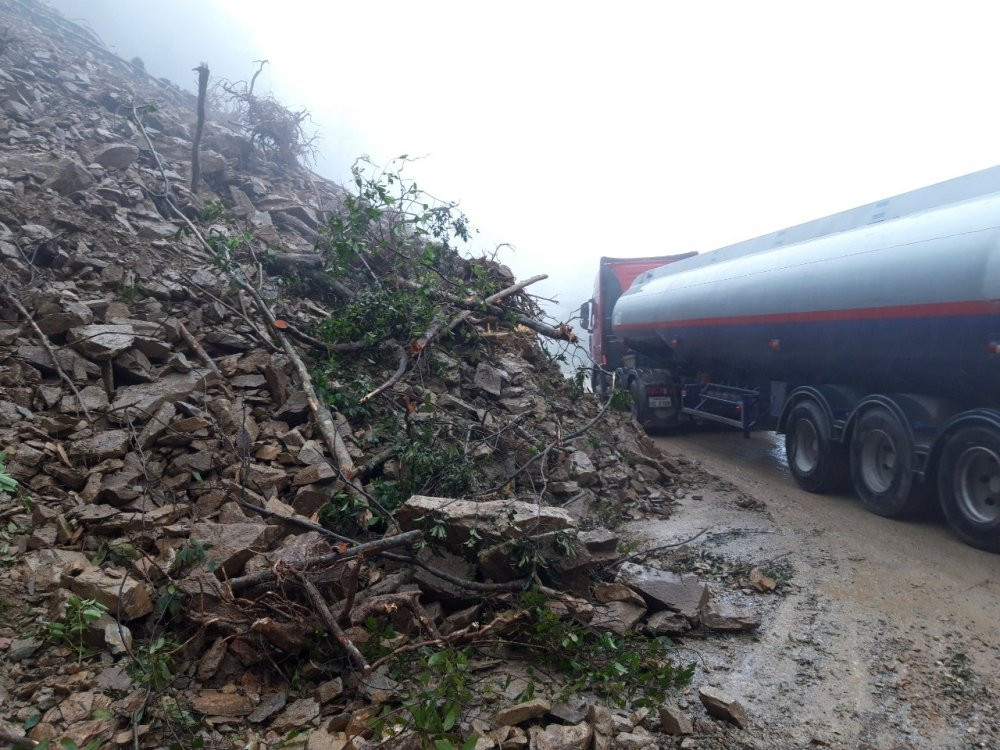 Den-11h-da-thong-xe-buoc-1