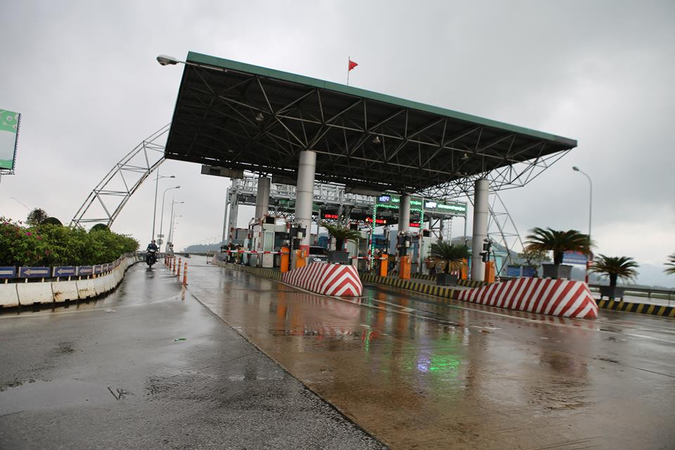 Tram-thu-phi-BOT-ben-thuy-2