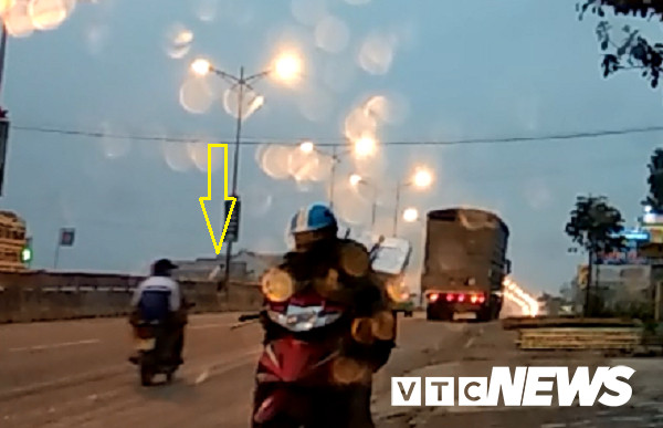 can-bo-thu-y-treo-qua-dai-phan-canh 5