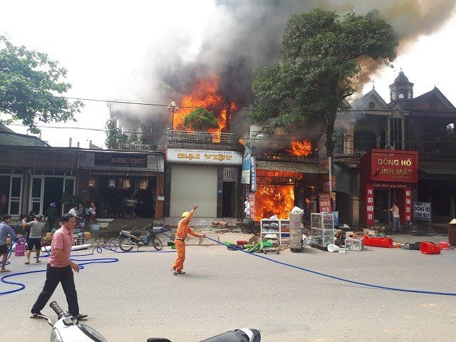 54514395_308414119744141_8597170825914744832_n