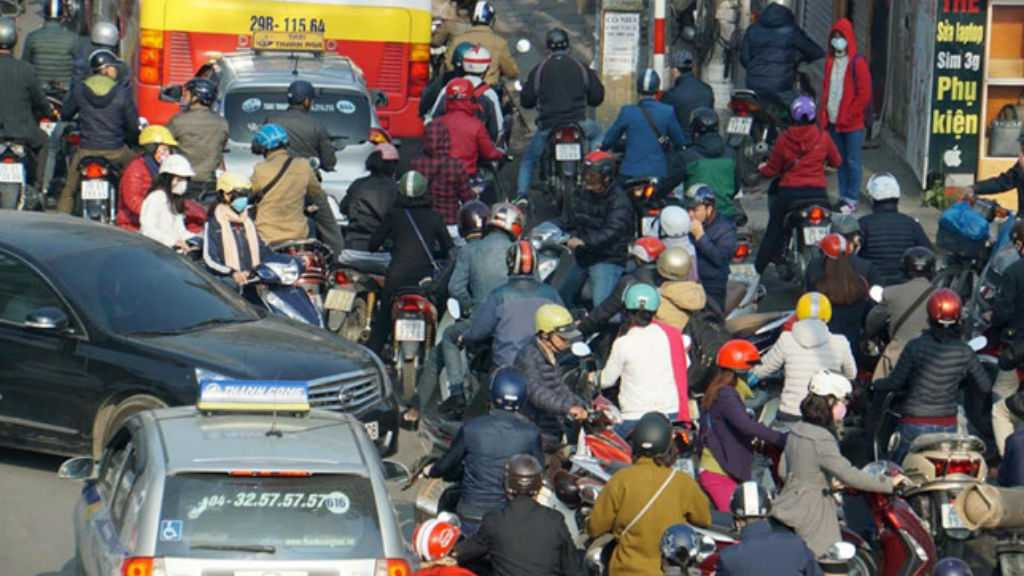 Cấm xe máy cần lộ trình công bố trước ít nhất là 10 năm - ảnh 1
