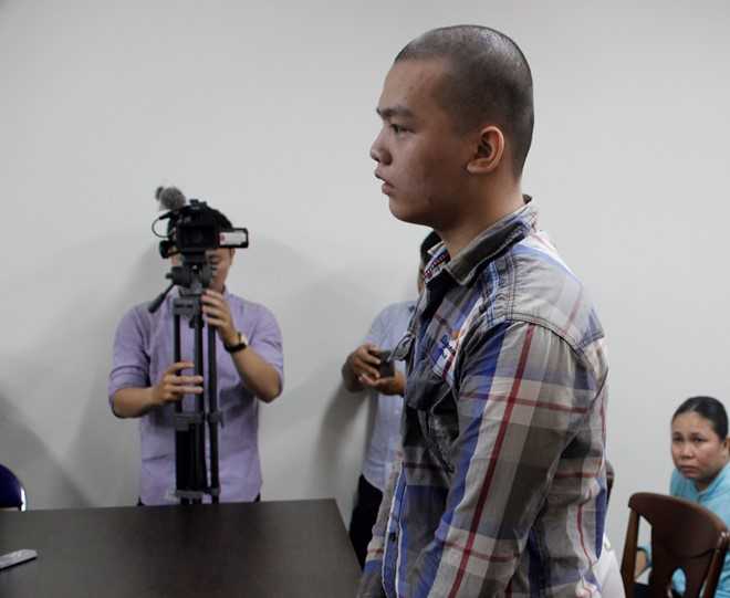 Thanh nien cuop banh my vi doi lai hau toa hinh anh 1