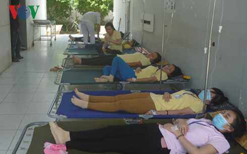 40 nguoi bi ngo doc thuc pham sau khi an co cuoi tai nam dinh hinh 0