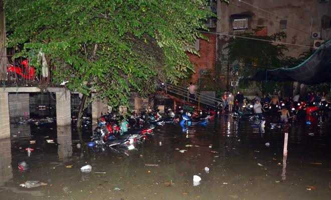 chu tich tp.hcm noi ve con mua “lich su” khien thanh pho ngap nang hinh anh 2