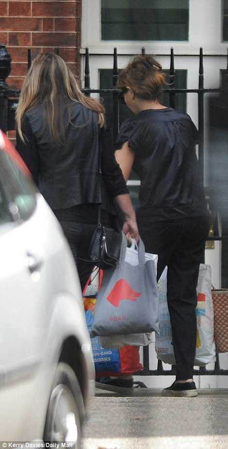 362FE7AC00000578-3685908-Deliveries_at_the_back_of_Downing_Street-a-104_1468321891720