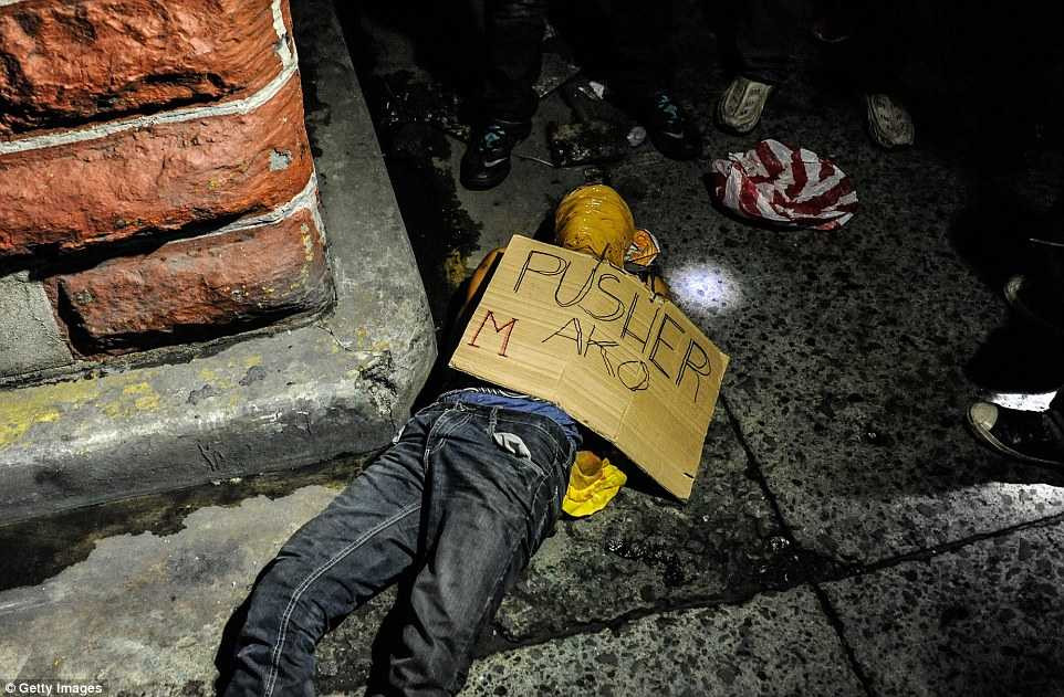 36A2126600000578-0-image-m-36_1469628291135