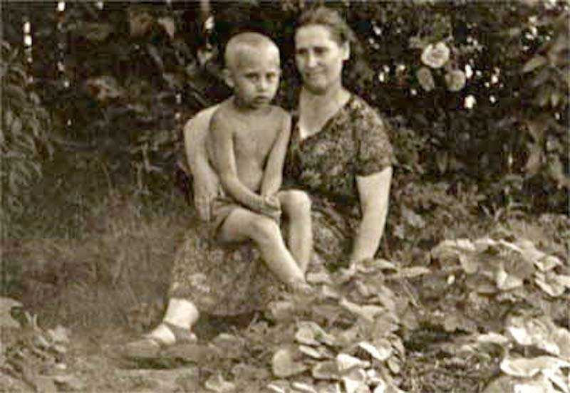 russian-president-vladimir-putin-as-a-young-child-in-russia-in-the-1950s