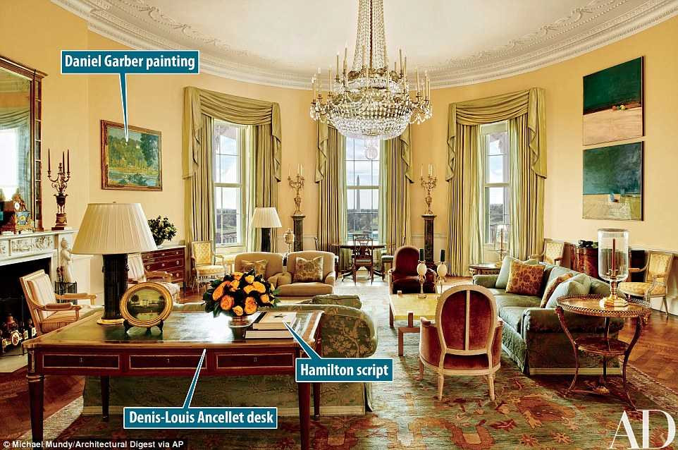 39F58E4300000578-3893588-image-a-93_1478019722072