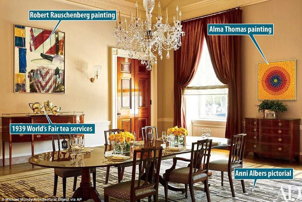 39F5C73F00000578-3893588-image-m-121_1478021142432