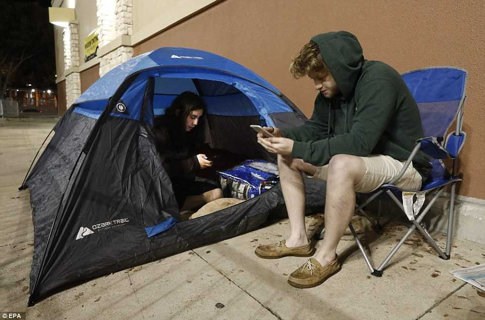 3AB55BC700000578-0-image-a-18_1480027874211