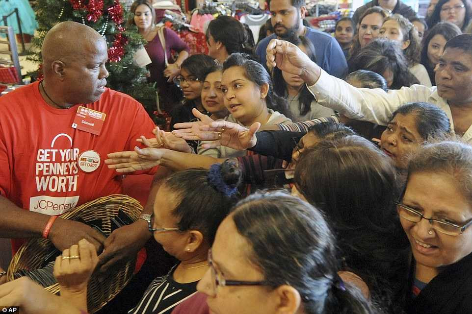 3ABB5A7600000578-3969792-image-a-52_1480033428420