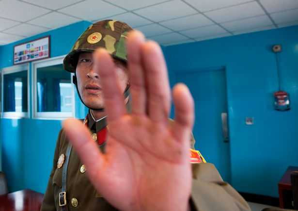 PAY-NORTH-KOREAThe-pictures-Kim-Jong-Un-doesnt-want-you-to-see (12)