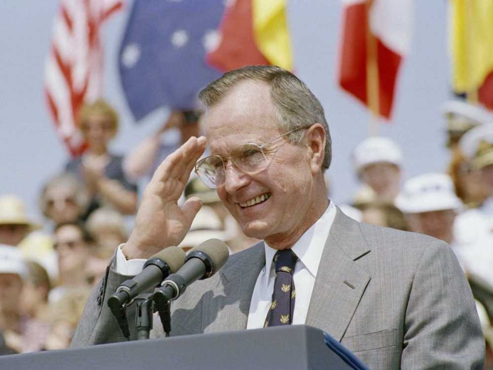 bush-addresses-a-crowd-of-veterans-during-a-ceremony-at-the-korean-war-memorial-in-june-1992-several-months-before-losing-the-presidential-election