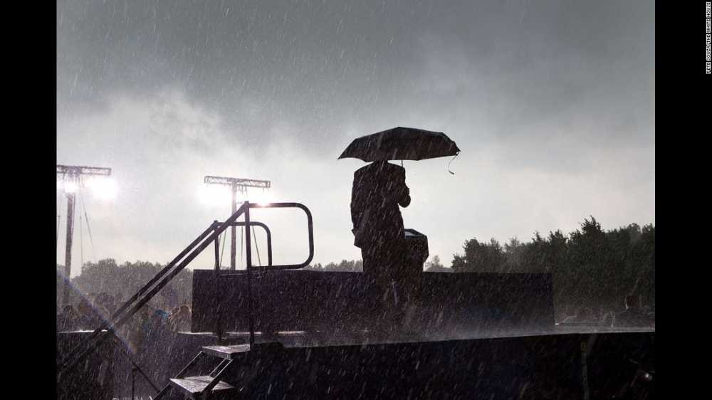 161020132212-22-obama-presidency-super-169