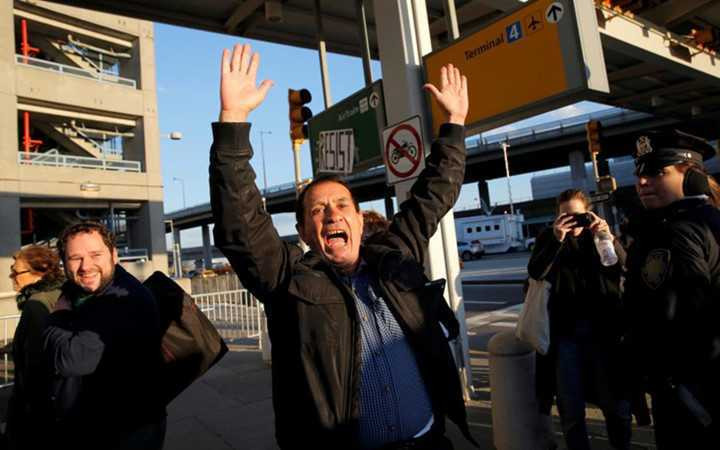 nguoi_nhap_cu_My_doan_tu_10_XNNA