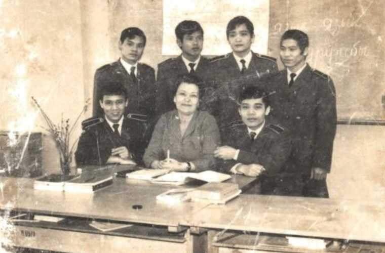 bat-ngo-loai-tau-ngam-viet-nam-suyt-so-huu-nhung-nam-1980-hinh-3