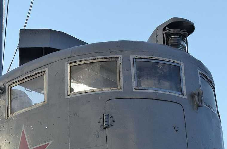 bat-ngo-loai-tau-ngam-viet-nam-suyt-so-huu-nhung-nam-1980-hinh-9