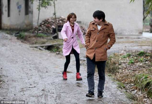 3E41E52000000578-4313392-image-a-13_1489512878712