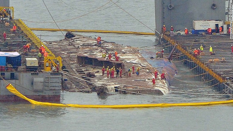 170323085748-03-sewol-ferry-salvage-0323-exlarge-169